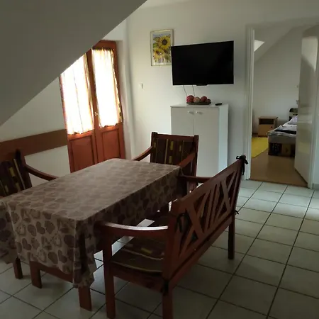 Reteshaz Strudelhaus Apartmanhaz Vonyarcvashegy Exterior photo