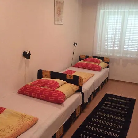 Reteshaz Strudelhaus Apartmanhaz Vonyarcvashegy Exterior photo