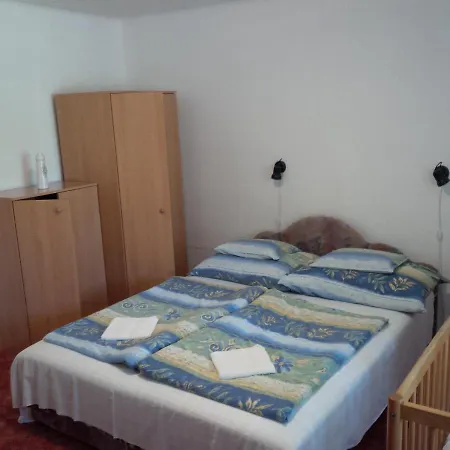 Reteshaz Strudelhaus Apartmanhaz Vonyarcvashegy Exterior photo